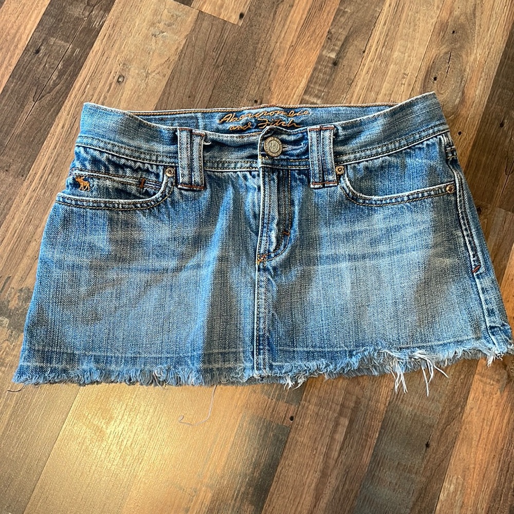 Abercrombie and Fitch Jean miniskirt. Size 0.